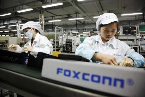 Foxconn kończy z wyzyskiem uczniów przy produkcji iPhone’a X