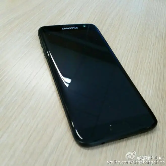 s7-edge-glossy-black-7 Copy