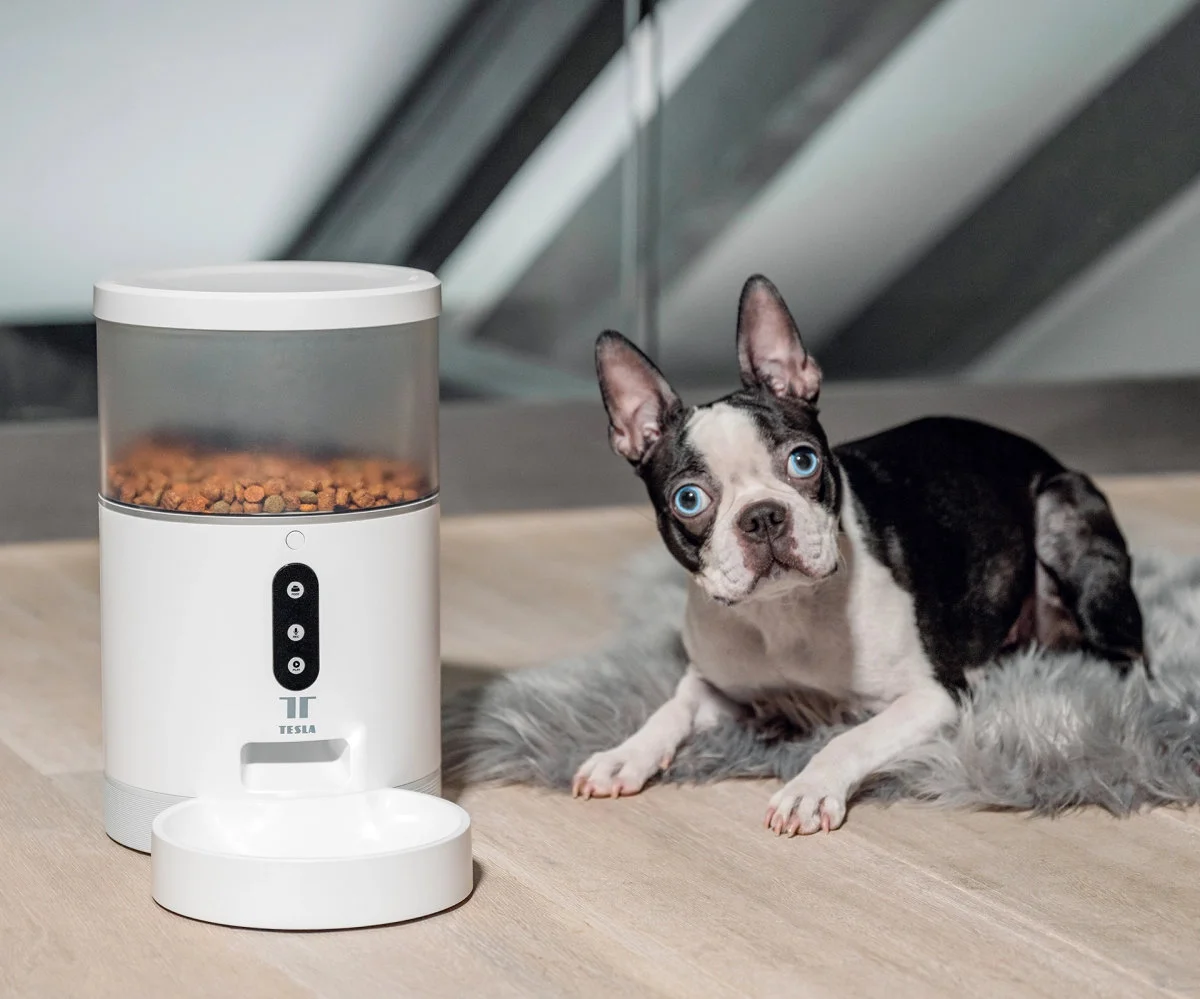 TESLA Smart Pet Feeder
