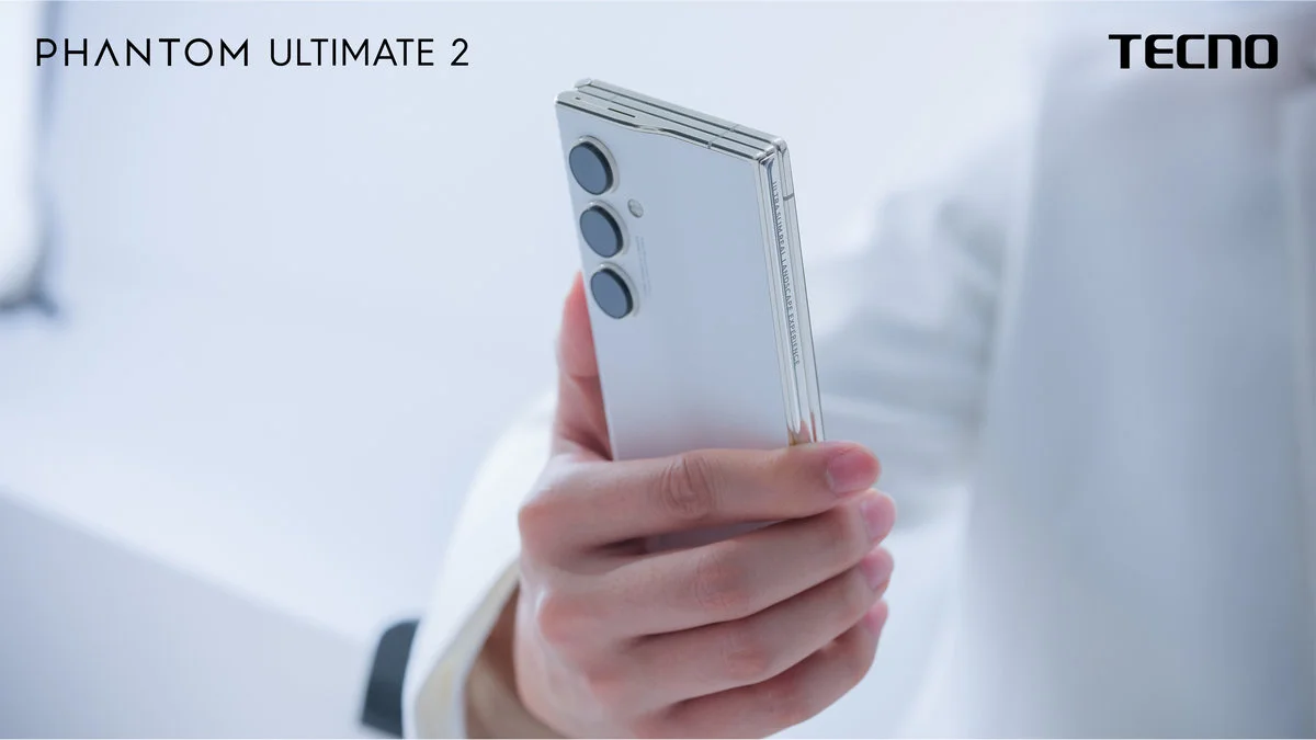 PHANTOM ULTIMATE 2 Tri-Fold Concept TECNO