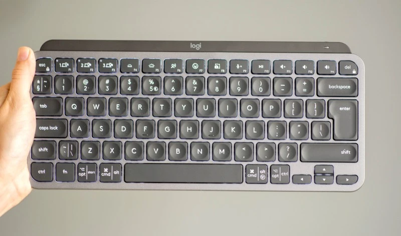 Logitech MX Keys 11