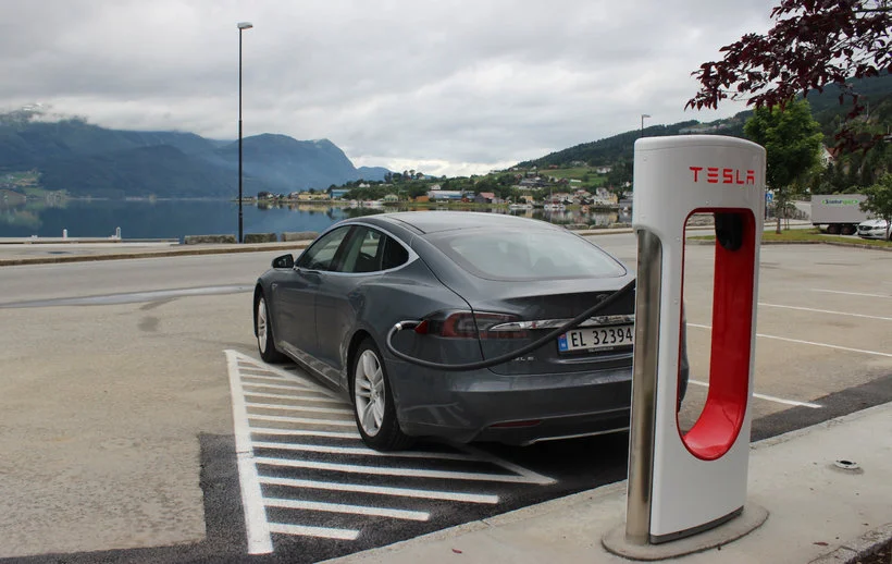 tesla w Norwegii