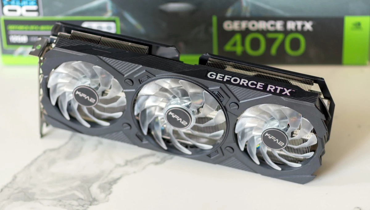 KFA2 GeForce RTX 4070 EX Gamer 11