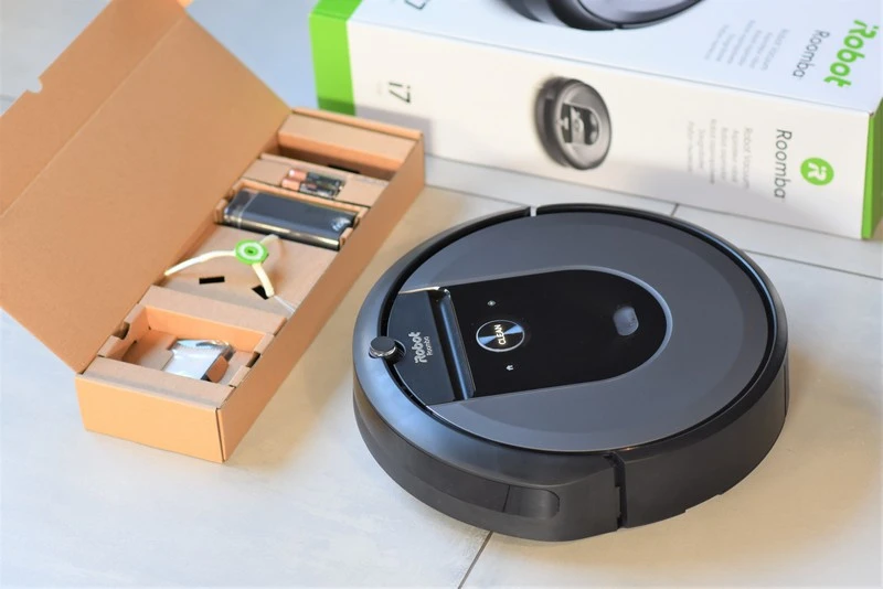 iRobot Roomba i7 3