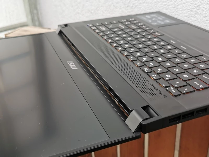 MSI GS66 Stealth 10