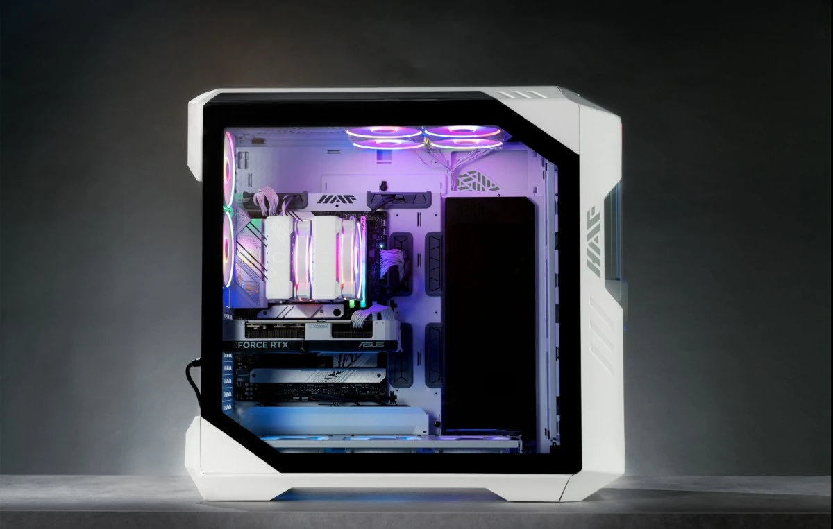 Cooler Master HAF 700 White i HAF 700 EVO White 