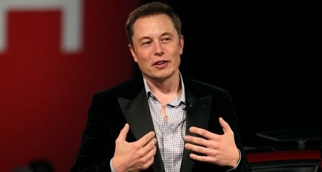 Elon Musk wyjaśnia: Nie jest tak, że nienawidzę Apple