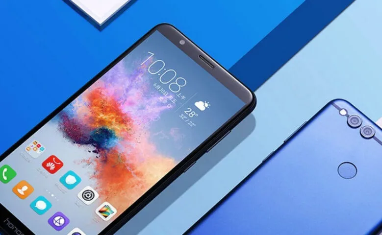 Dobra promocja: Honor 7X za mniej niż 600 zł, karta pamięci  64 GB za 60 zł