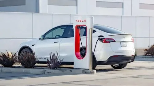 Tesla dodatkowy zasięg aut elektrycznych energy boost