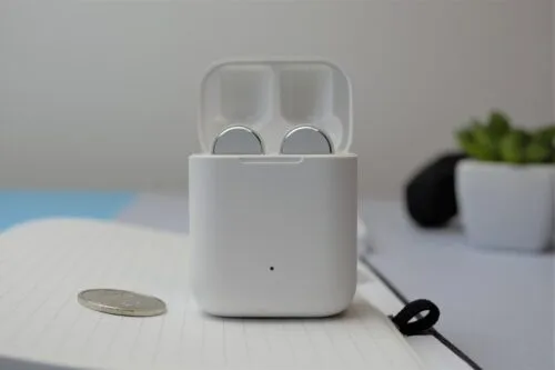 Test Xiaomi AirDots Pro, bezprzewodowych naśladowców Apple AirPods