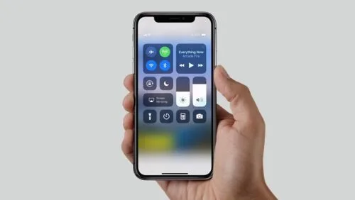 Aktualizacja iOS 11.2 dla iPhone i iPad już dotępna