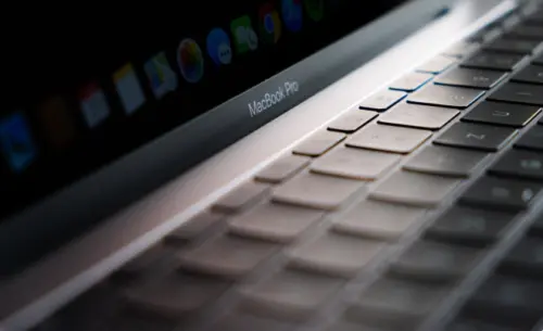 Apple podnosi ceny pamięci RAM. MacBooki jeszcze droższe