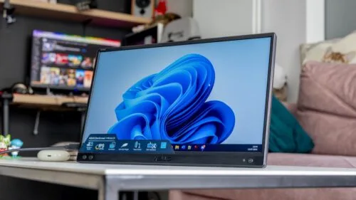 Sprawdziłam ASUS ZenScreen MB166CR. Przenośny monitor za niewielkie pieniądze