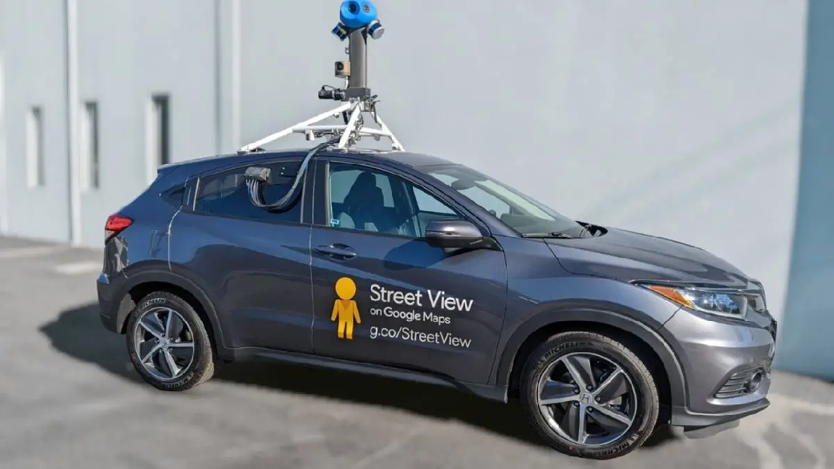 Google Car został pokonany przez krakowski wiadukt kolejowy