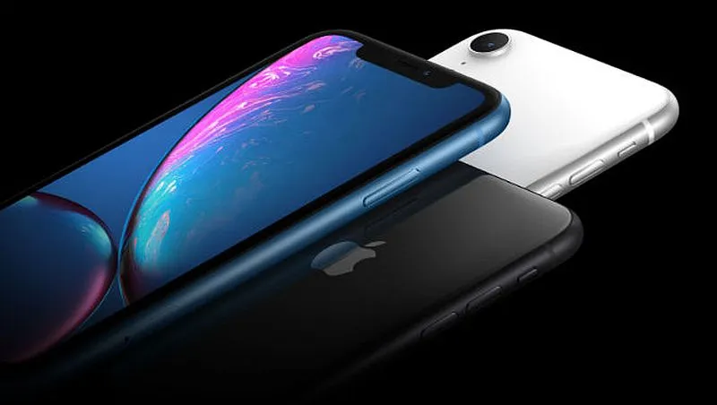 Apple spowolni także zeszłoroczne smartfony iPhone XR i XS w iOS 13.1