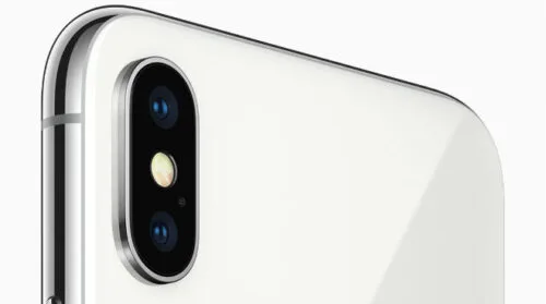 Apple ograniczy produkcję iPhone’a X. Z jednego powodu