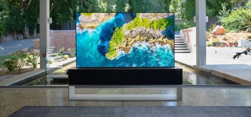 LG Signature OLED R: zwijany telewizor w cenie luksusowego samochodu