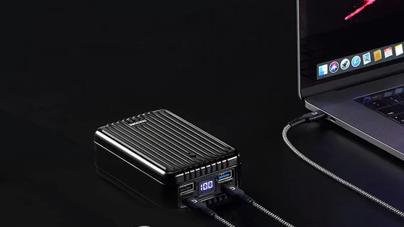 SuperTank to powerbank z mocą wyjściową aż 100W na USB-C