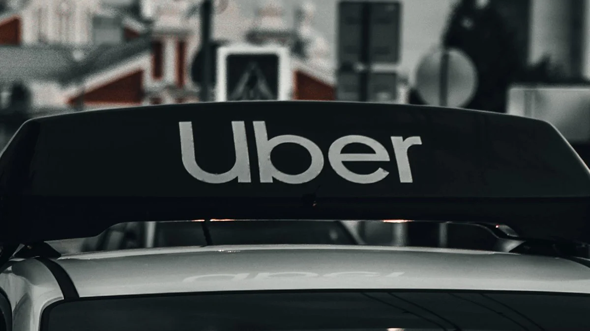 Uber chce przejść na elektryki. Dopłaty dla kierowców